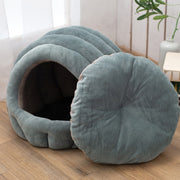 Thickened Plush Large Winter Warm Pet Bed for Cats & Small Dogs, Secure Enclosed Design for Indoor/Outdoor Use, Plush Cat House