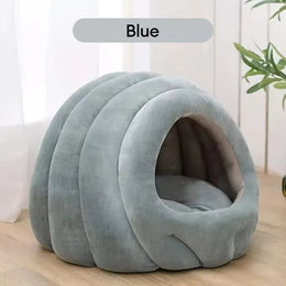 Thickened Plush Large Winter Warm Pet Bed for Cats & Small Dogs, Secure Enclosed Design for Indoor/Outdoor Use, Plush Cat House